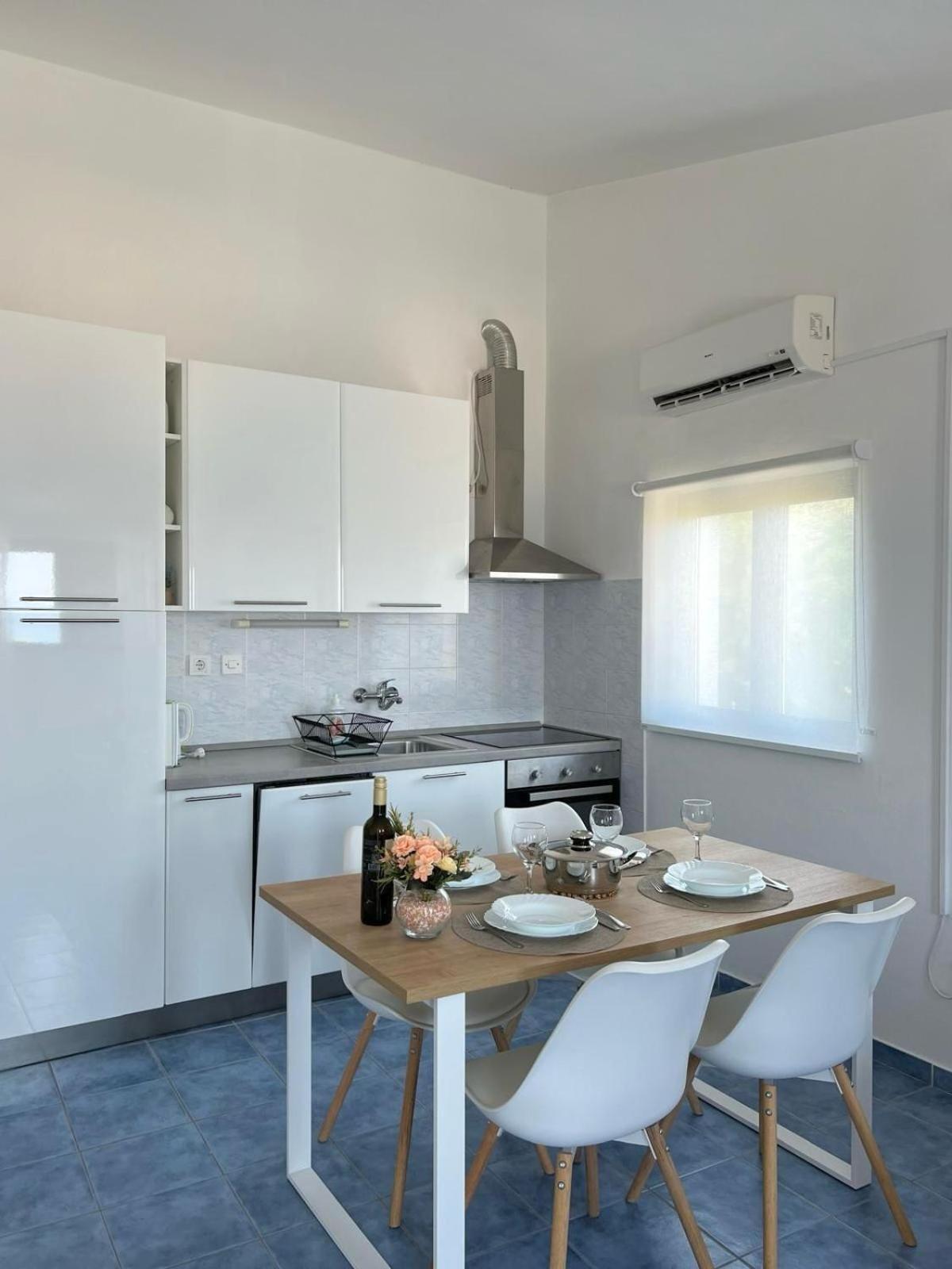Apartments Ema Sali Exterior photo